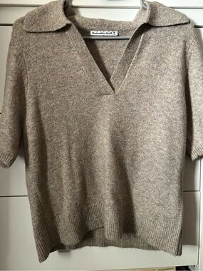 Abercrombie & Fitch Women's V-Neck Short-Sleeve Sweater Top Size M